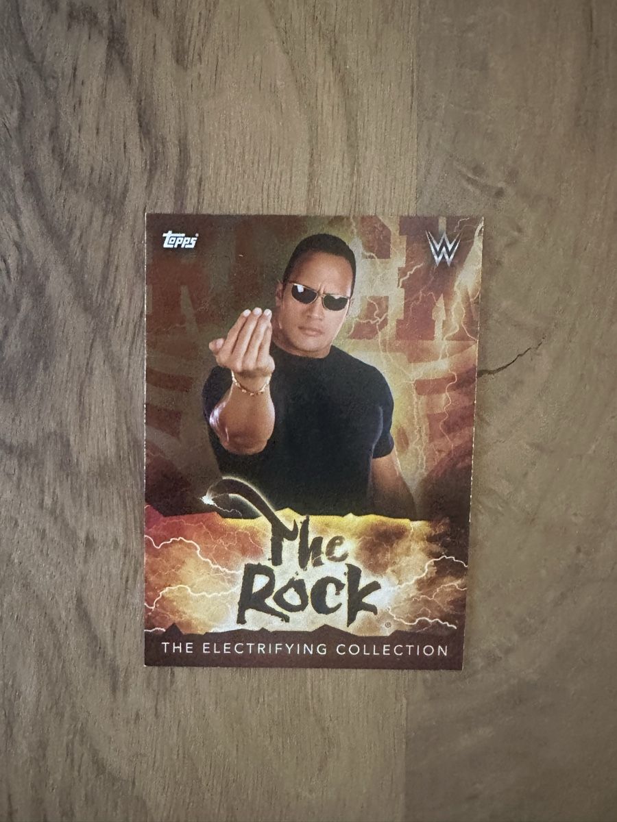 Topps Carte collezionabili: The Rock WWE Topps Electrifying Collection Karte – Nuovo (secondo la descrizione) da Luzern venduto da LuzernTCGLab