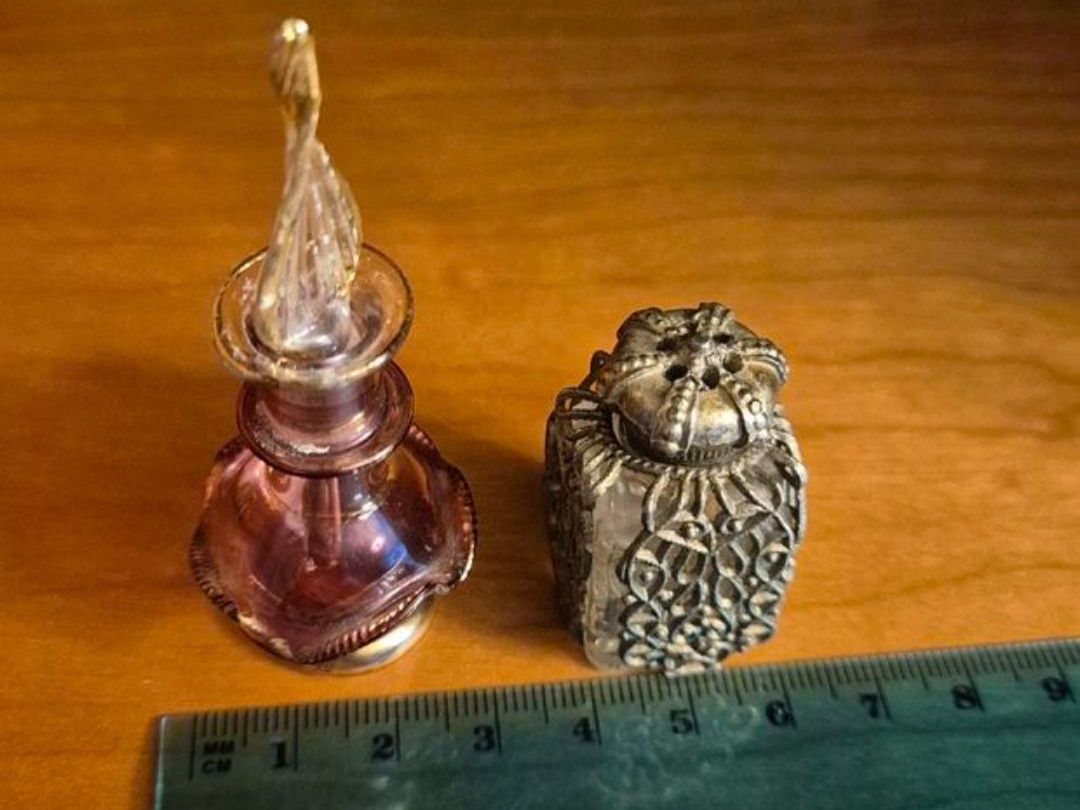 Flaconi: 2 antike Parfüm-Flacon – Usato da Schaffhausen venduto da peggi77755 5