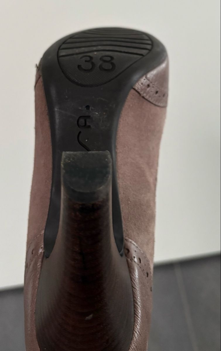 Unisa Damenschuhe: Leder Pumps Unisa Gr. 38 – Gebraucht aus Tagelswangen von lykainion 4