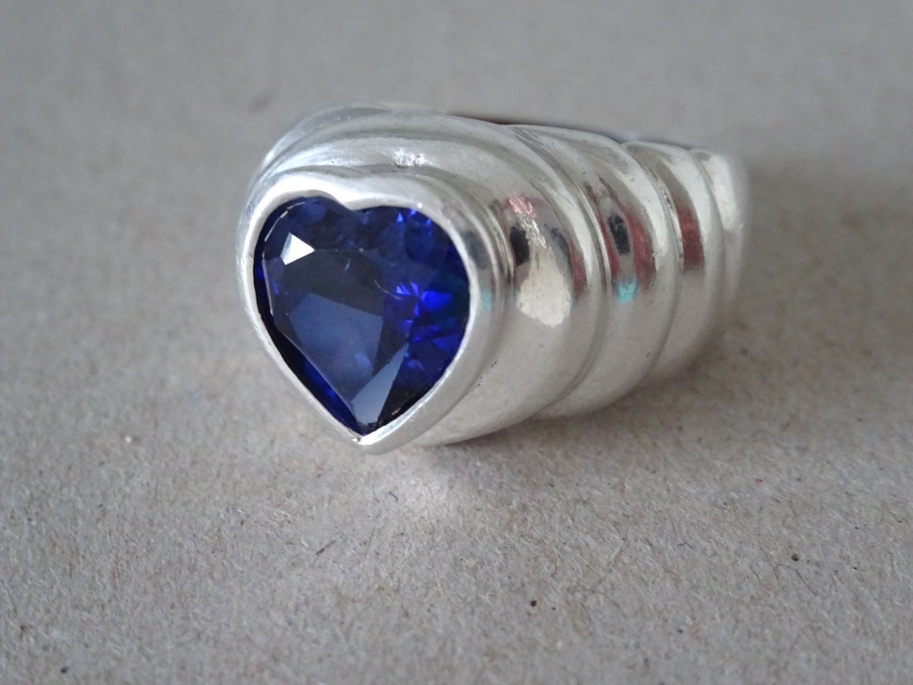 Bagues: Herz  Ring / 925 Silber Gr.56 – D'occasion à Esslingen par eintagammeer 2