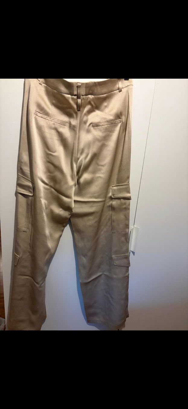 Cambio Pantaloni: Hose – Usato da Luzern venduto da Yel_low 1