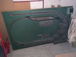 Modelleisenbahn Platte mit Trix Express Transformator