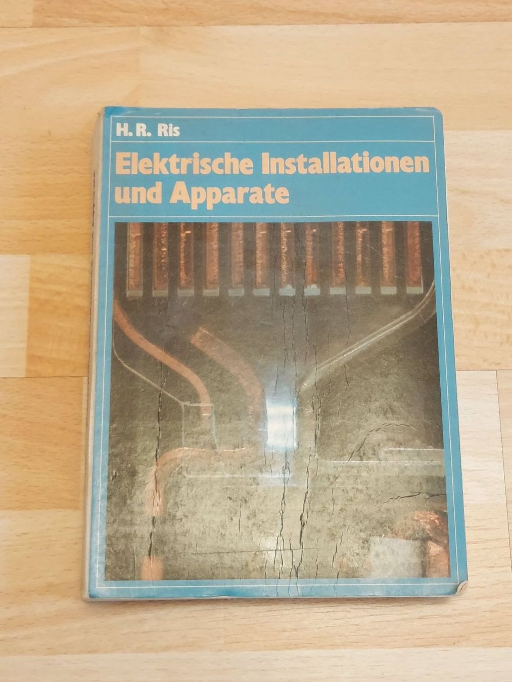 Libri: Elektrische Installationen und Apparate – Usato da Wettingen venduto da Egro2