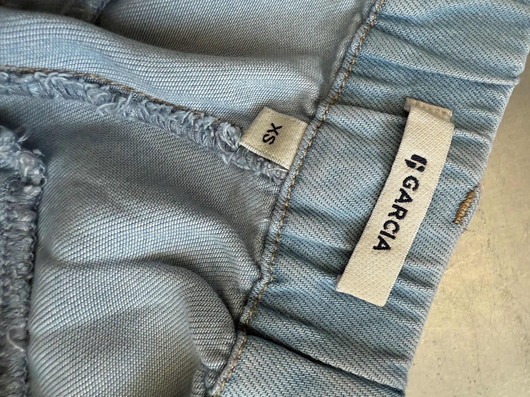 Pantaloni: Garcia hose – Usato da visp venduto da Kmemo1 1
