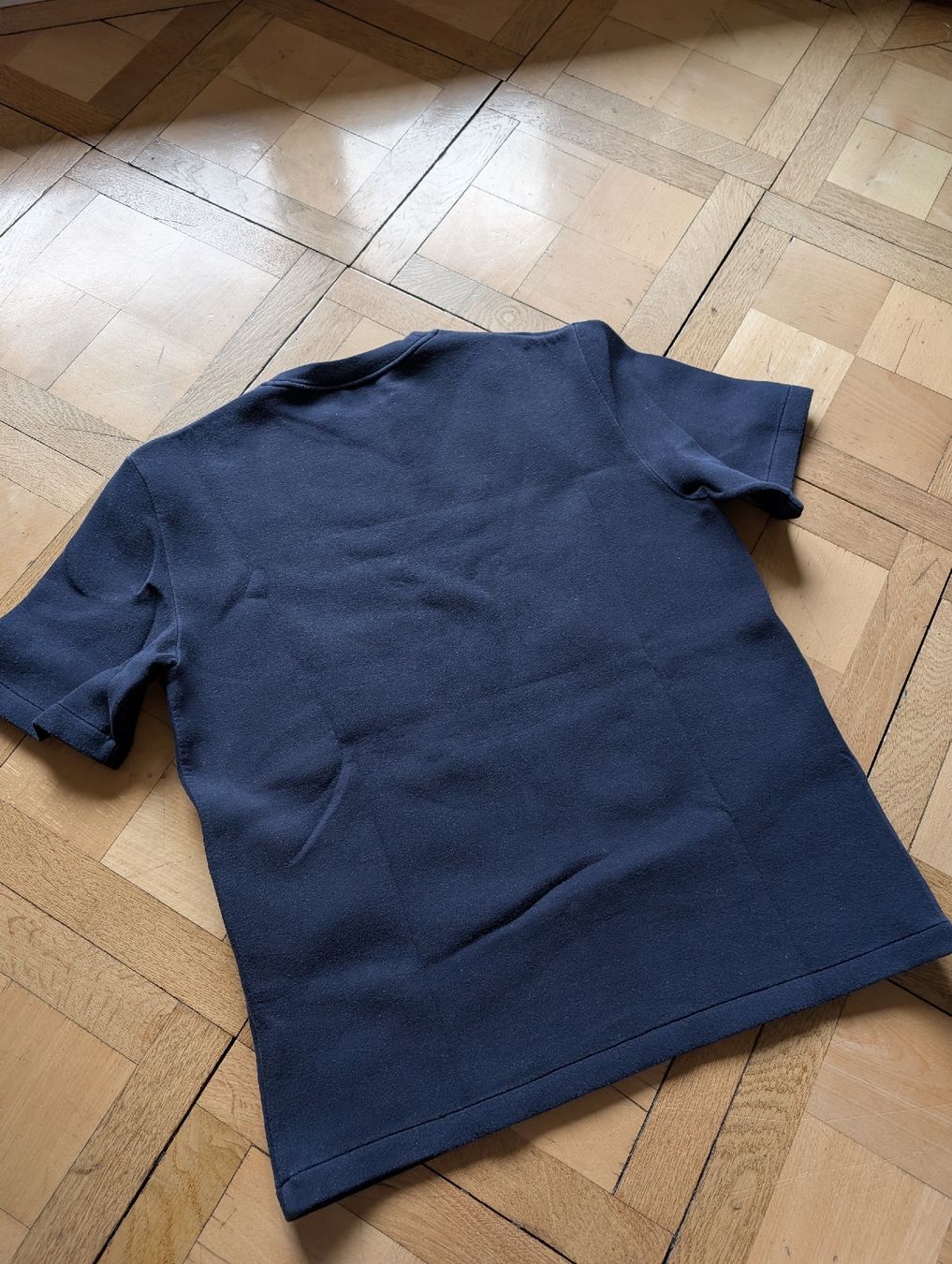Cos T-shirt: COS Tshirt Boxfit in blau Grösse M – Usato da Zürich venduto da Hedkandi 3