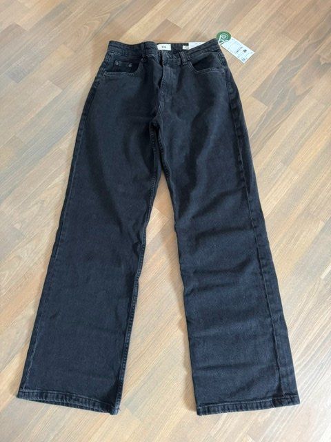 C&A Jeans: Jeans schwarz 26/32 – Nuovo e nell'imballaggio originale da Horn venduto da cava04