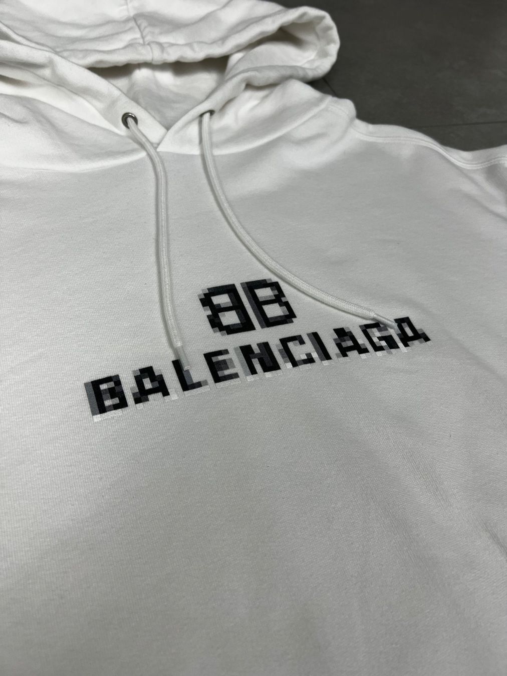 Balenciaga Pullover & Sweatshirts: Balenciaga Pixel Hoodie – Gebraucht aus Biel/Bienne von sami0788480082 3