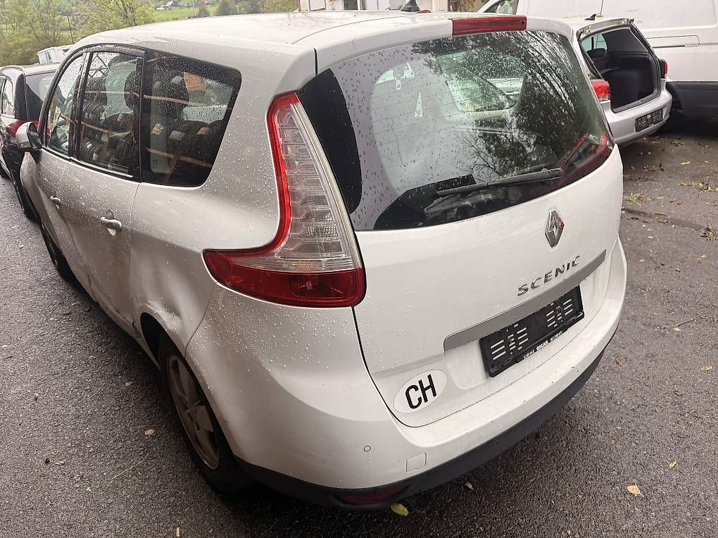 Automobili: Renault SCENIC ERSATZTEILE – Usato da Udligenswil venduto da Sch2s 1