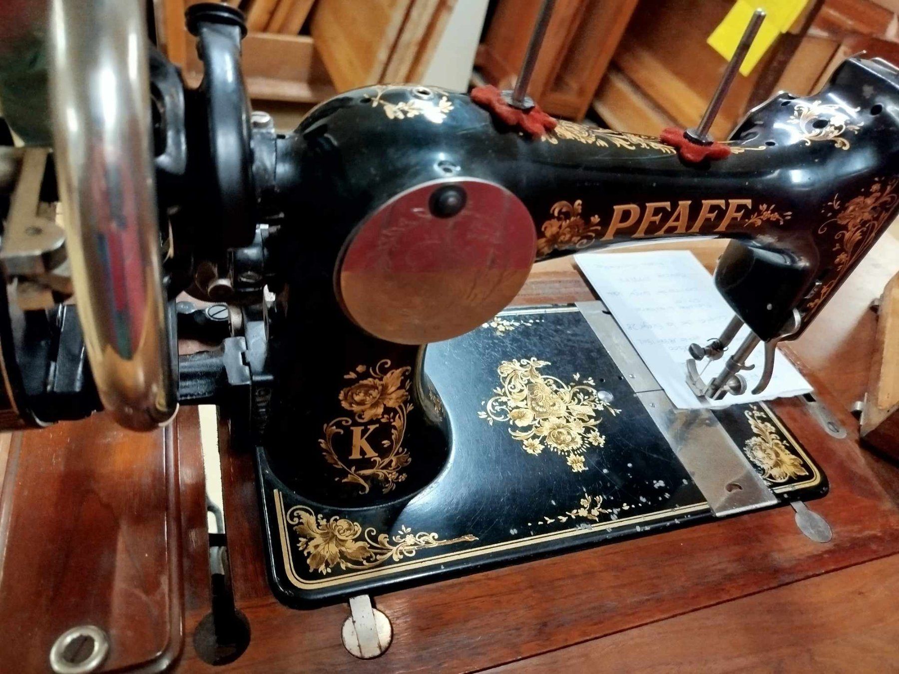 Nähmaschinen: Machine à coudre (nr 6 ) – Gebraucht aus La Chaux-de-Fonds von Emmaus2300CDF 2
