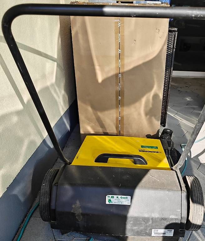 Tutte le macchine: Kärcher Kehrmaschine  970 – Usato da Romanshorn venduto da Holzenstein 4