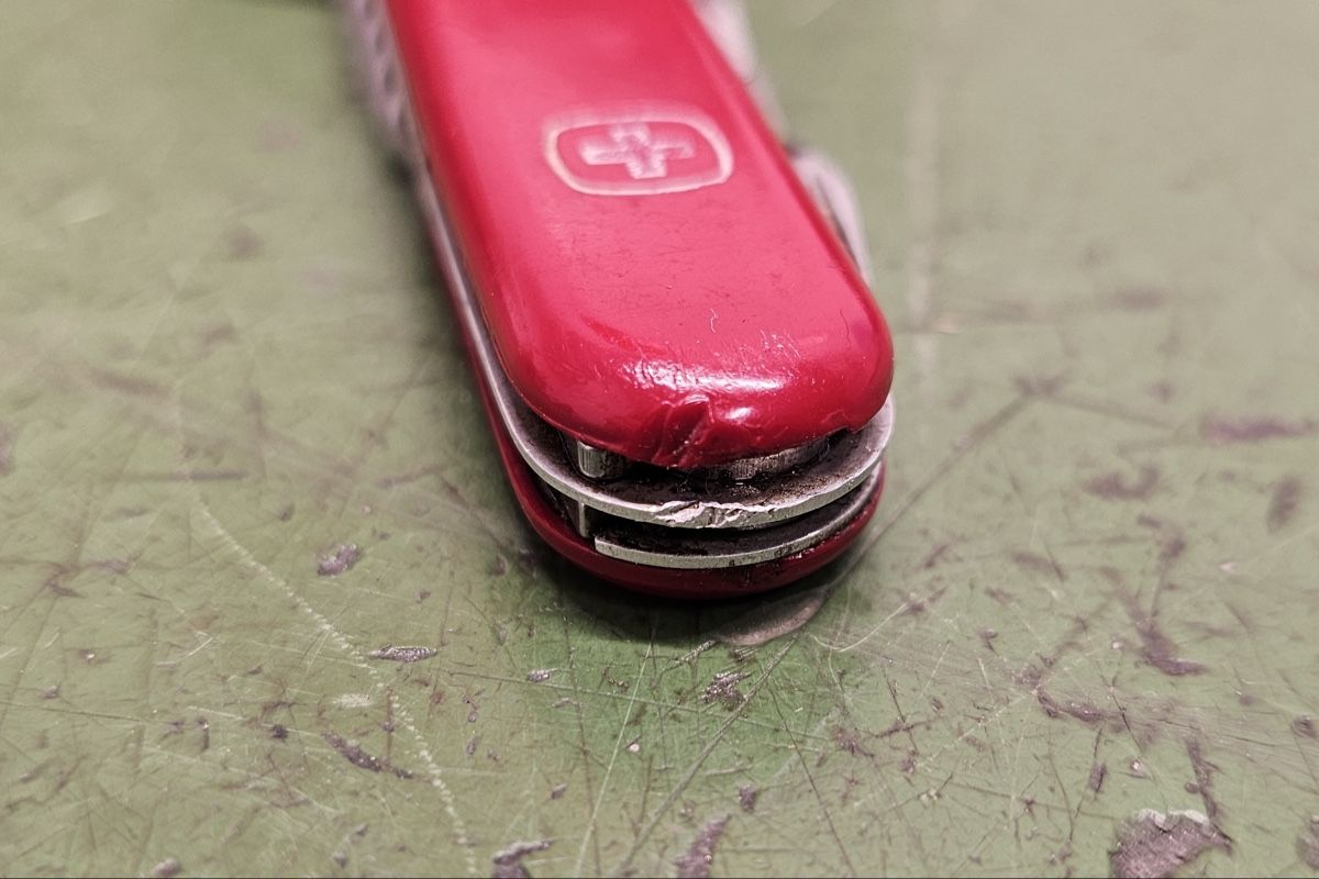 Wenger Coltelli tascabile: Rotes Wenger Offiziersmesser, gebraucht – Usato da Burgdorf venduto da gbergler33 6