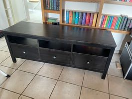 TV-Möbel mit Schubladen