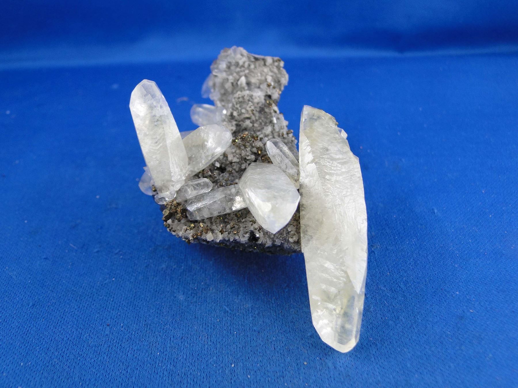 Minerali & Pietre curative: Calcit mit Galena – Usato da Schinznach Bad venduto da Demerald 5