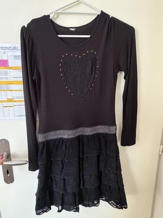 Robe noire à manches longues taille 11-12 ans
