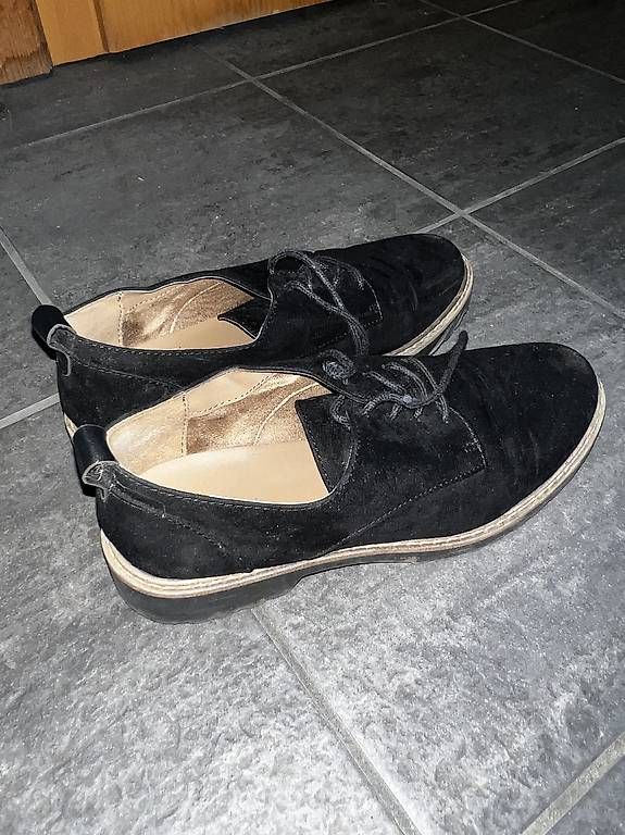 Scarpe da donna: Schuhe Grösse 38 – Usato da Amriswil venduto da Livia.Schori