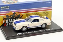 Ford Mustang II Cobra II 1976 weiss / blau TV-Serie Drei