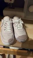 Nike Turnschuhe Damen Rosé Gr. 38.5 Top Zustand Frühlingsakt