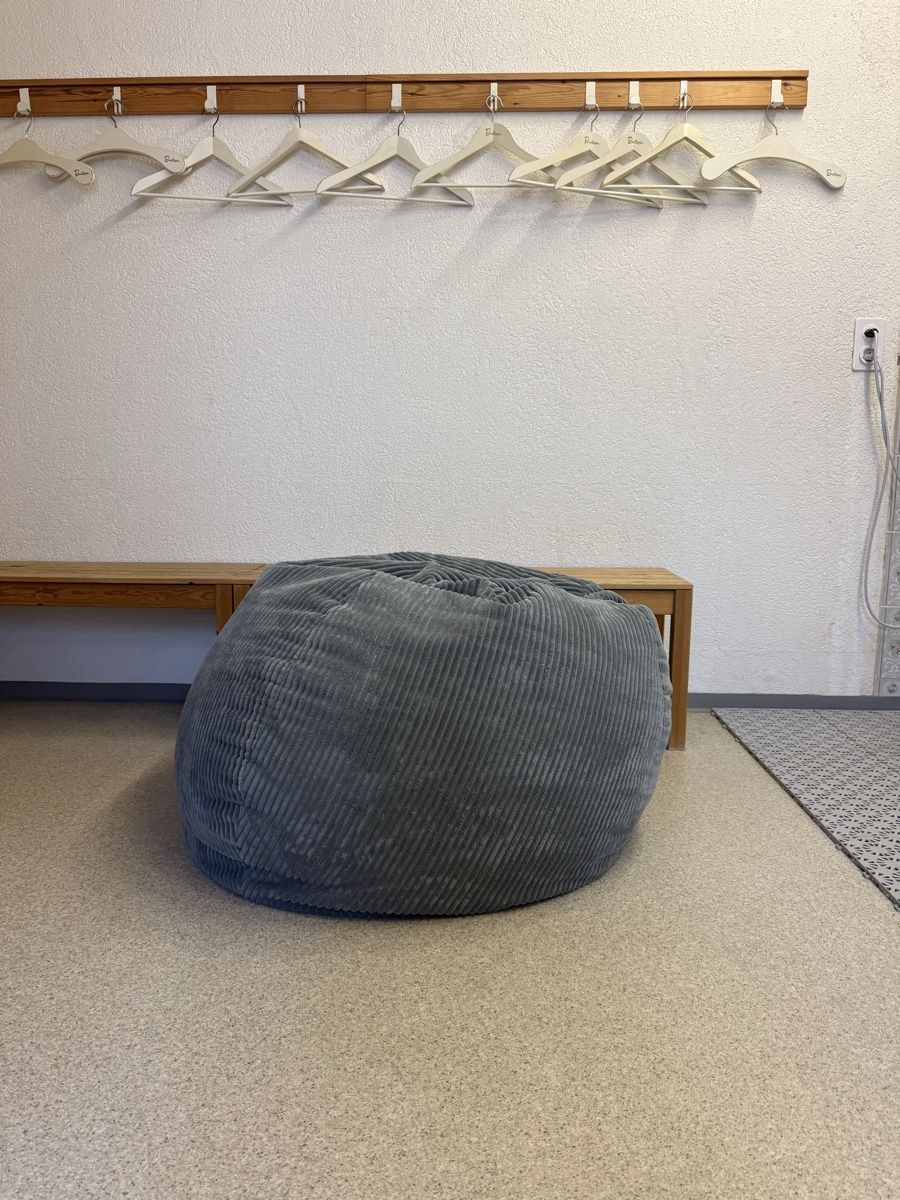 Poltrone: Lumaland Sitzsack 400 Liter grau – Usato da Biel/Bienne venduto da lichterhoh