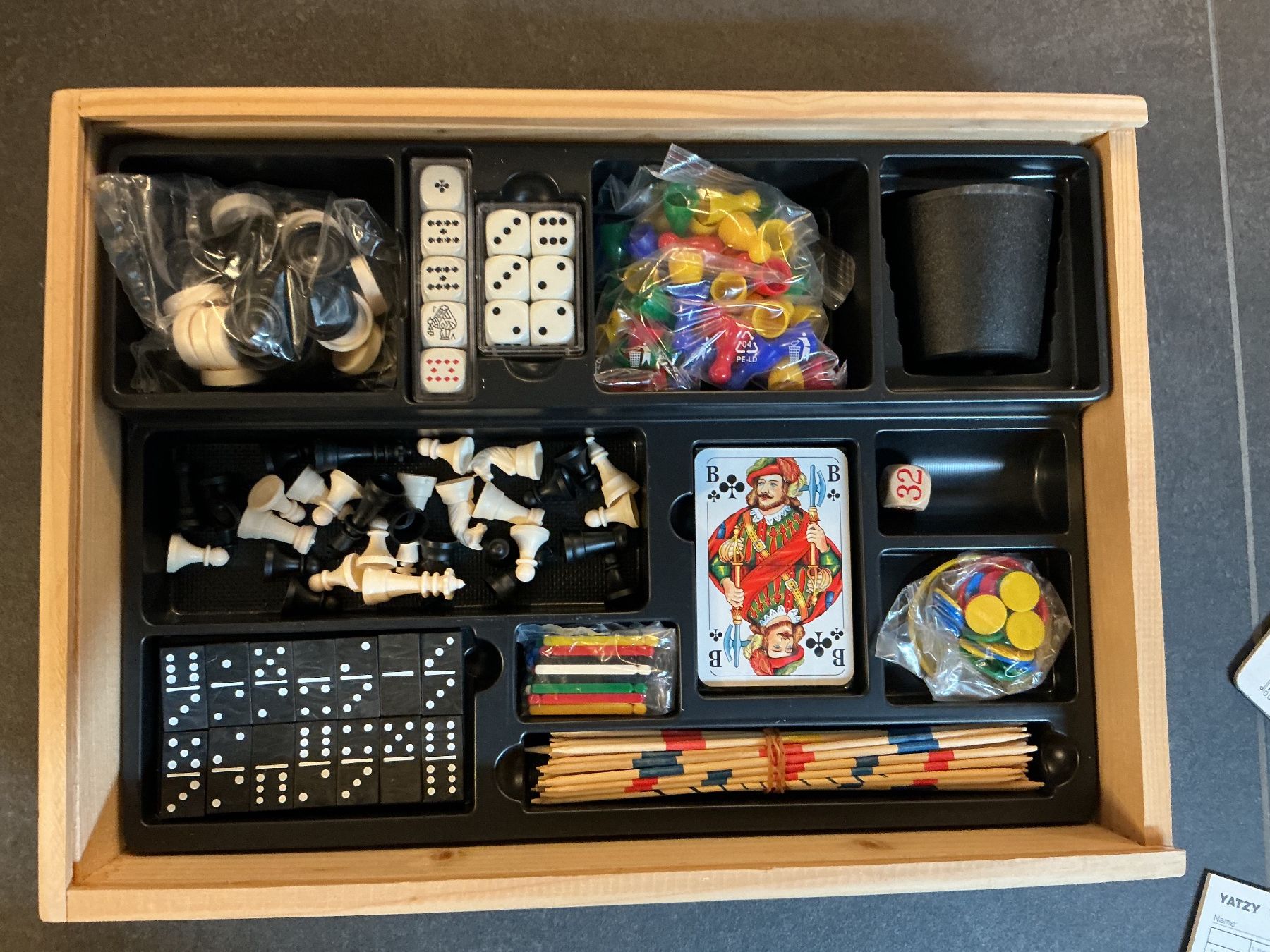 Giochi: Brettspiel / 200 Spiele – Nuovo (secondo la descrizione) da Horw venduto da adler65 4