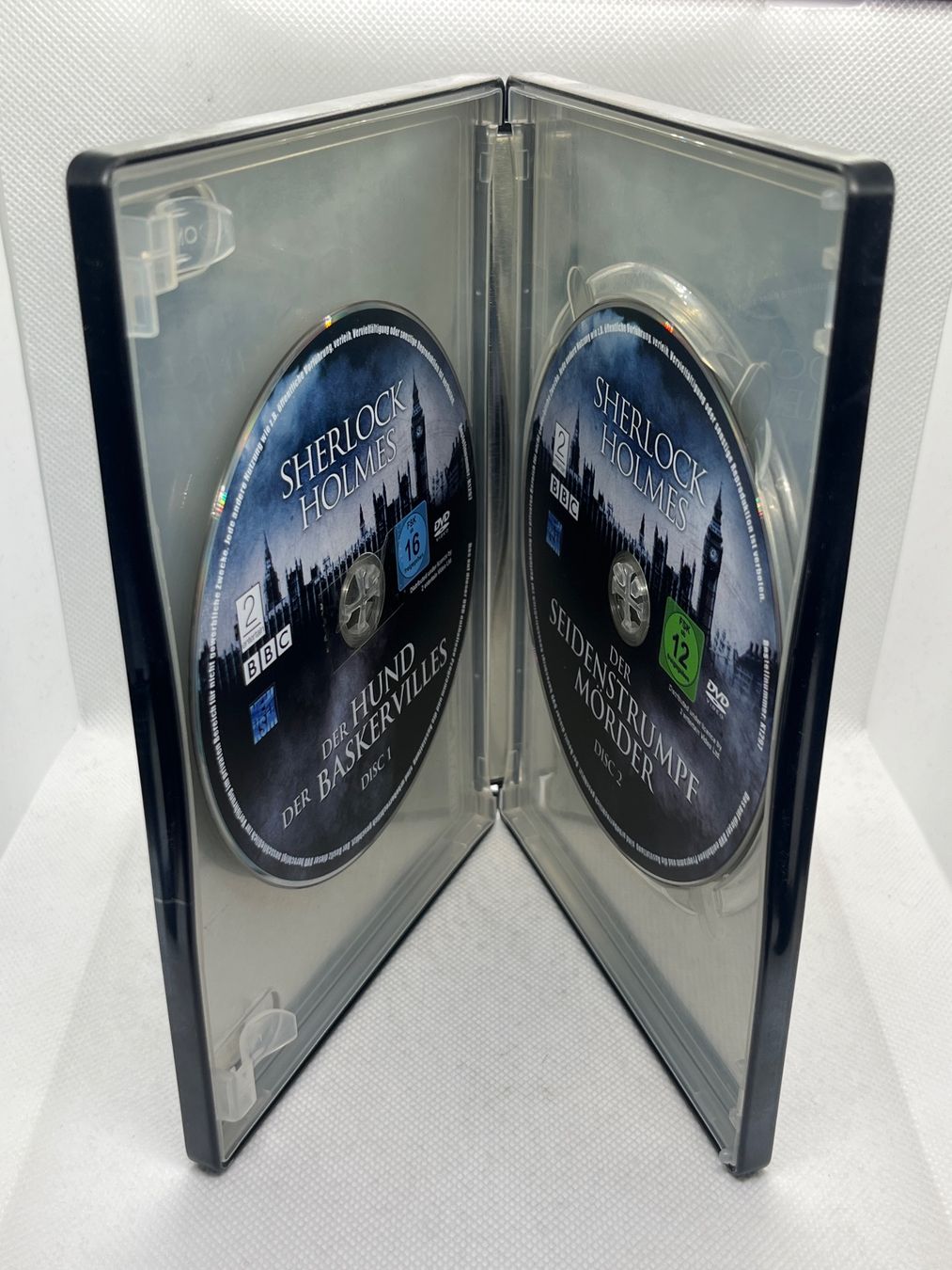 Tutti i DVDs: DVD Sherlock Holmes 2-Disc Set BBC Iron Edition – Usato da Hinterkappelen venduto da Kim1992 2