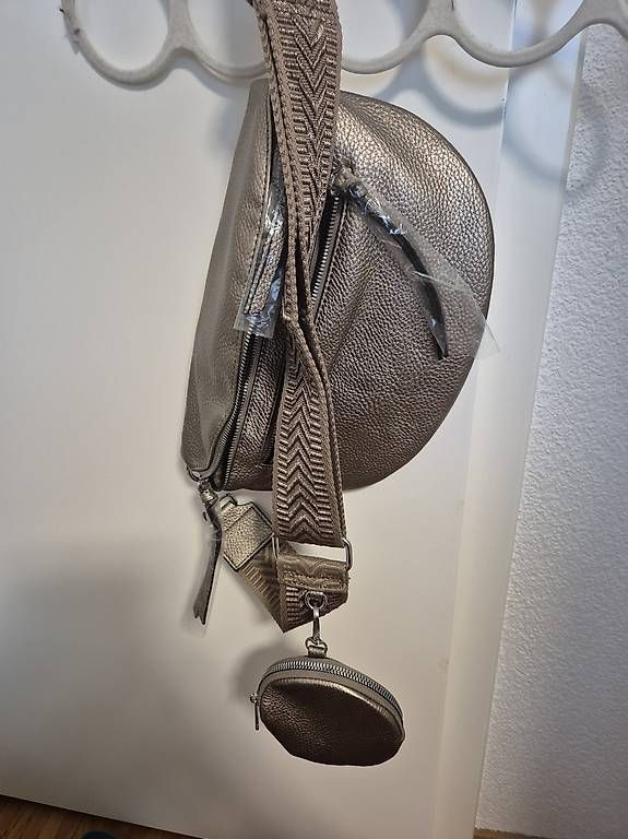 Taschen für Damen: Sac Banane doré neuf  – Gebraucht aus marly von Leg_chipie21 3