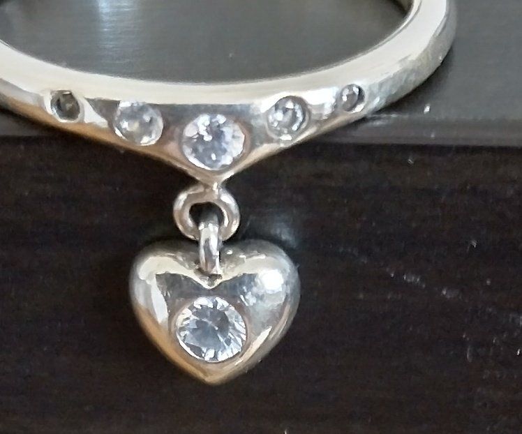 Ringe: XS RING MIT HERZ SILBER 925 UND GLITZER – Gebraucht aus Romanshorn von BoutiqueA 1