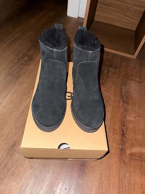 Ugg Scarpe da donna: New UGG ankle boots EUR 39 – Nuovo e nell'imballaggio originale da St-Sulpice VD venduto da juhdu 1