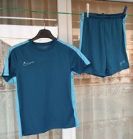 t-shirt et short Nike bleu t152