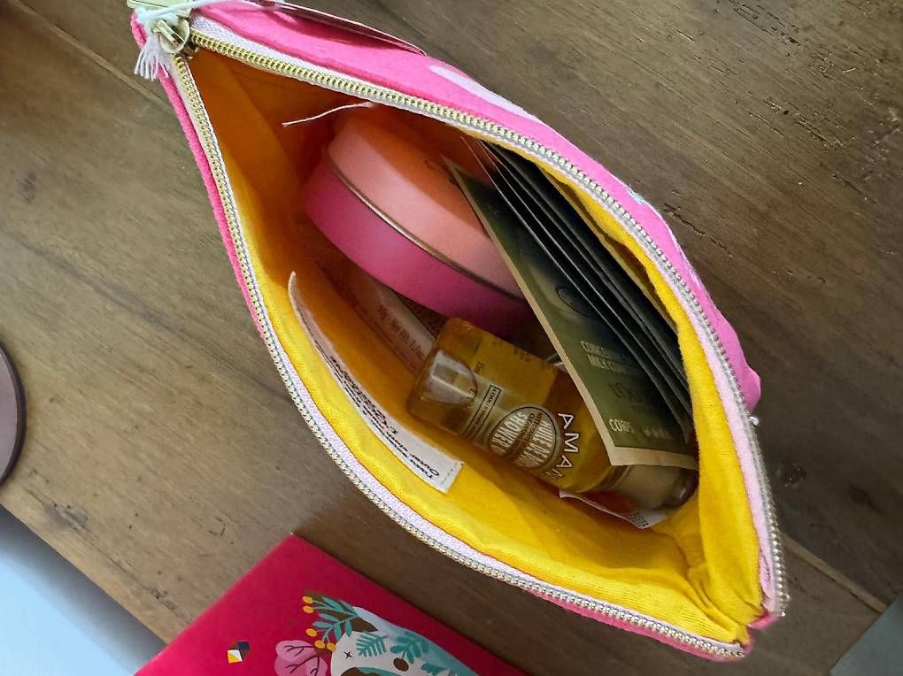 Sonstige Körperpflege: Occitane products with fabric bag and gift box – Gebraucht aus Melide von cla_g5fs 2