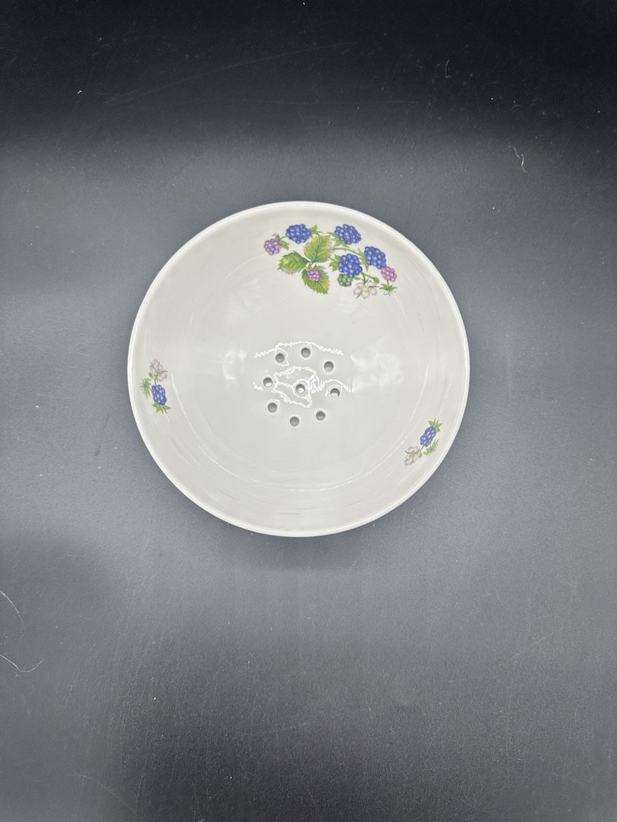Schalen: Ditmar-Urbach Colander Set, Ceramic, 1930s, Blackberry 52 – Gebraucht aus Villmergen von JacRon