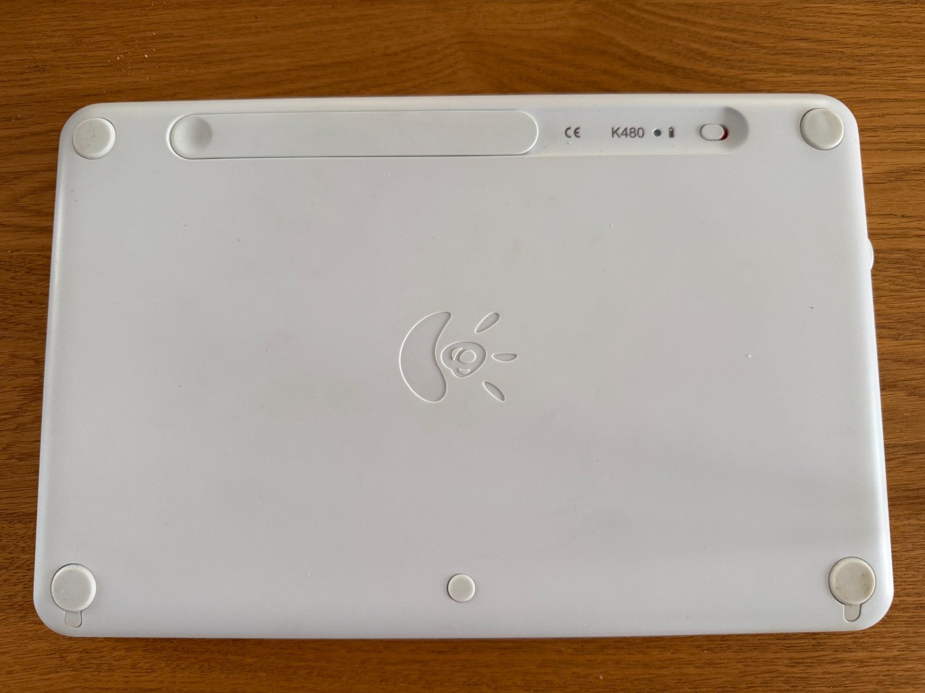 Logitech Claviers: Clavier Logitech bluetooth pour iPad – D'occasion à Founex par MaevaMatahi 1