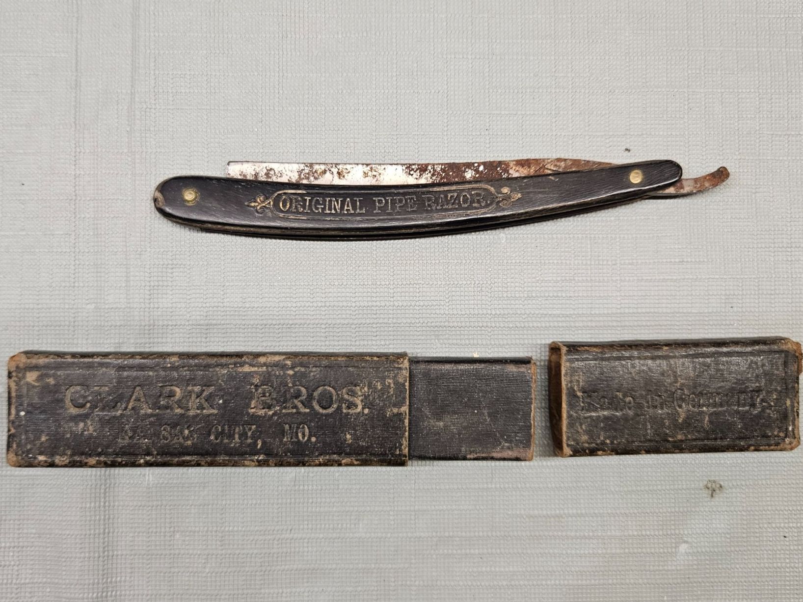 Rasoirs & Lames de rasage: Rasiermesser Clark Bros. Original Pipe Razor mit Hülle – D'occasion à St.Gallenkappel par RocknSkull