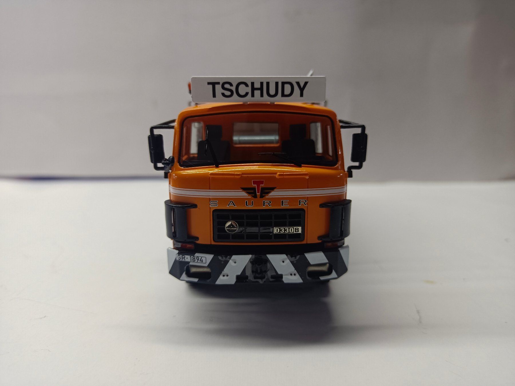 Saurer Modellautos: 1:50 Saurer D330 4-A -Kipper "Tschudy" – Neu und originalverpackt aus Affoltern am Albis von Modellshop-8910 2