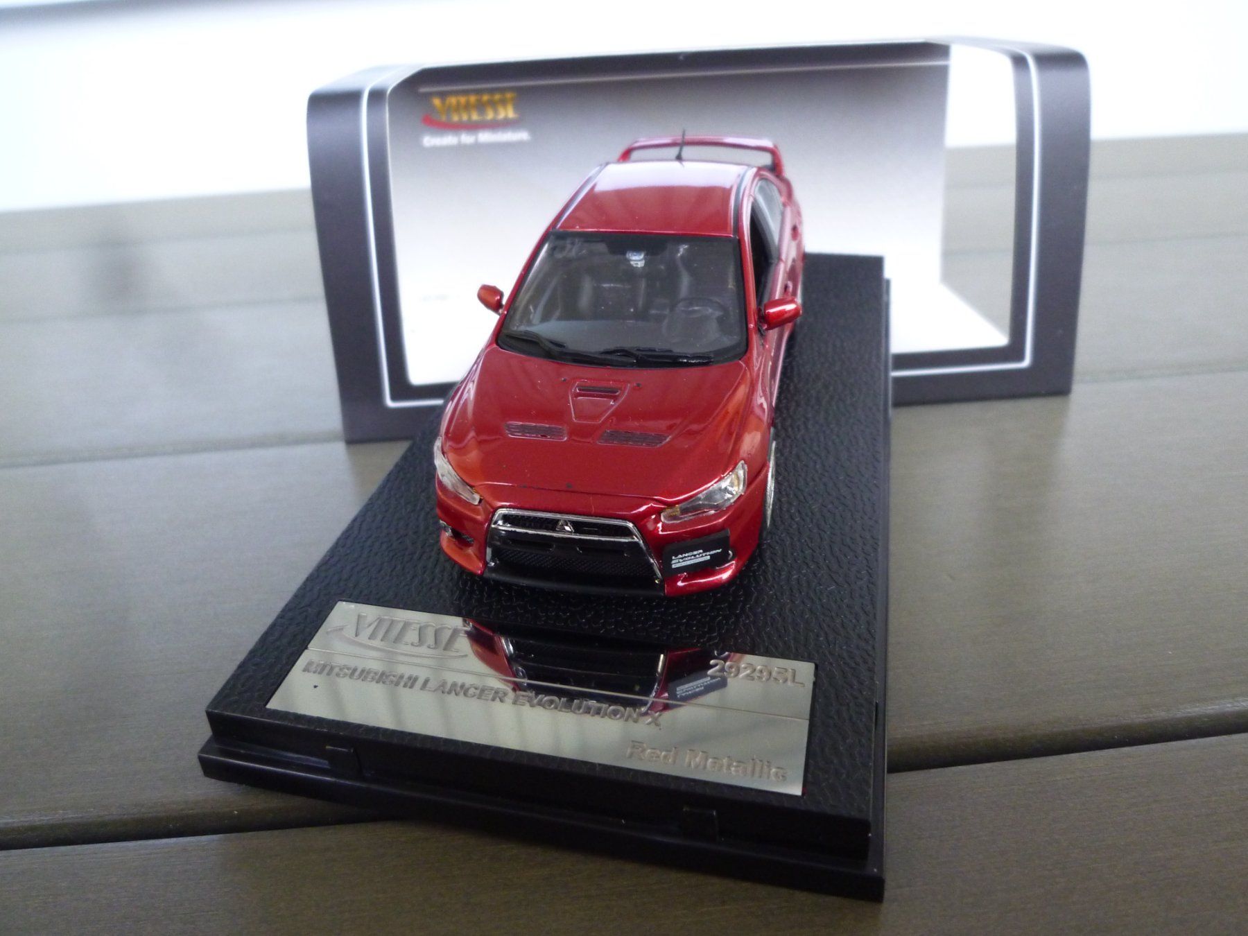Mitsubishi Modellini d'auto: Mitsubishi Lancer Evolution X – Nuovo e nell'imballaggio originale da Flawil venduto da Imperiosud 2