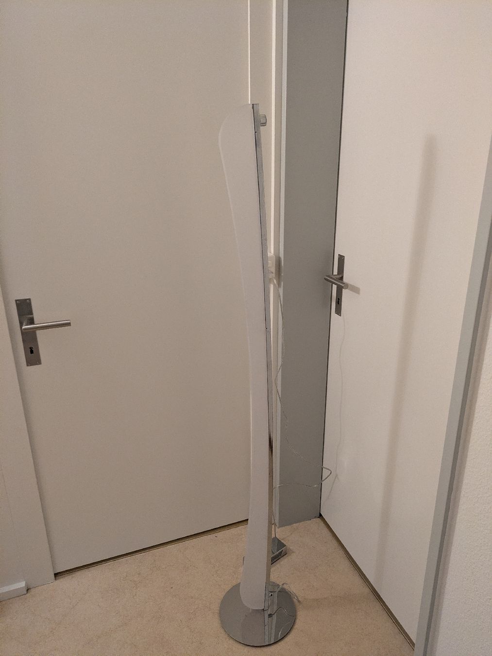 Lampade: Stehlampe zu verkaufen – Usato da Egolzwil venduto da hall520 1