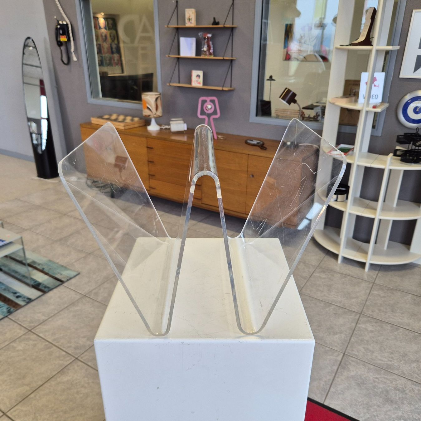 Sonstiges für Haushalt & Wohnen: Acryl Magazin Rack, Zeitungsständer Plexiglas – Gebraucht aus Nottwil von Wondewa-Shop 9