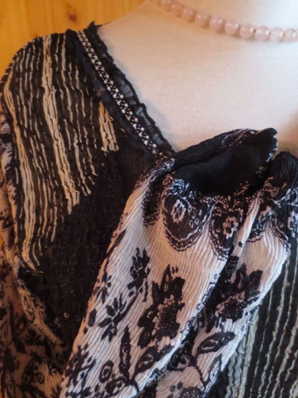 Camicette: Ophées Shirt/Bluse M/L schwarz/beige – Usato da Männedorf venduto da Livingston 2