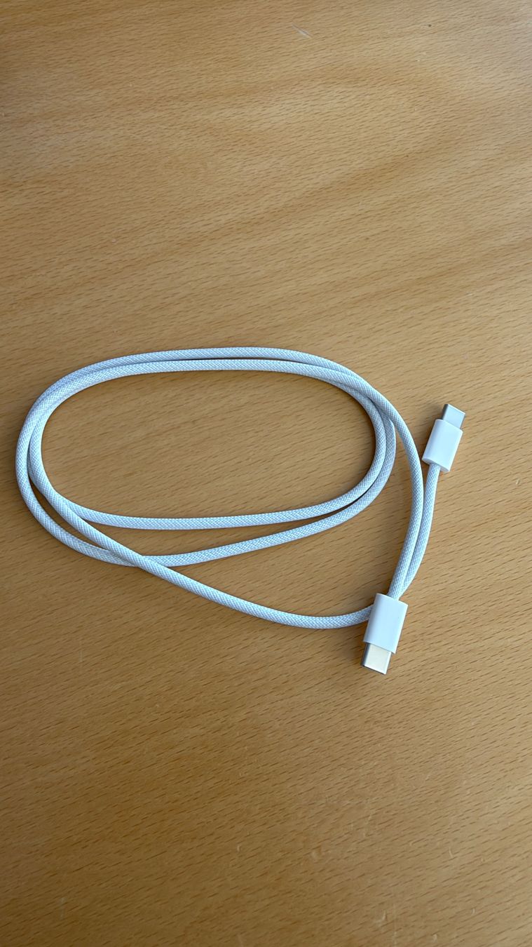Apple Portables: iPhone 15 Pro – D'occasion à Bad Ragaz par samira.b05 7