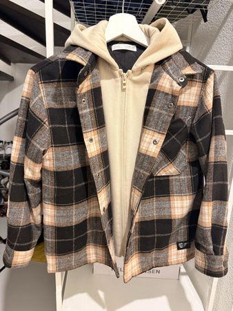 Zara Kinder Jacke mit Hoodie Gr. 140 – sehr guter Zustand
