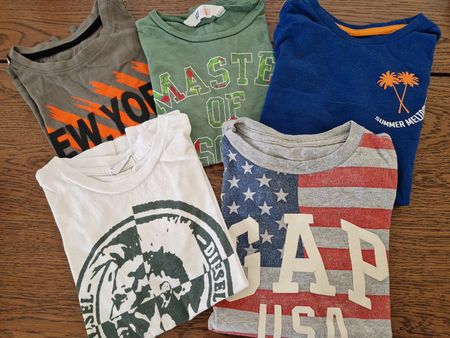T-Shirts 5 Stück Gr. 122/128
