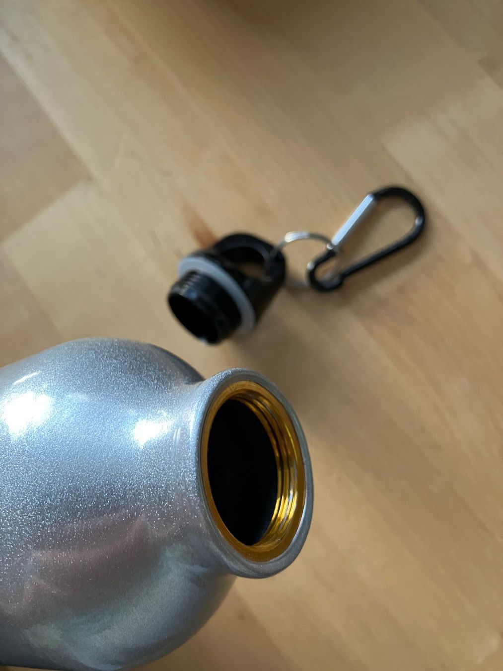 Borracce & Thermos: Skyguide Aluminium Trinkflasche mit Karabiner, 400ml – Nuovo e nell'imballaggio originale da Kloten venduto da jan_xn8f 4