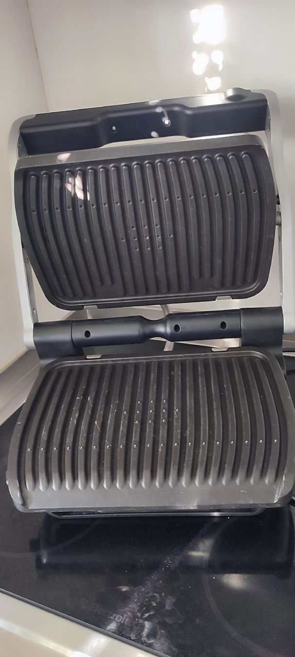 Tefal Elettrodomestici da cucina: Tefal Optigrill, wenig gebraucht, super Zustand – Usato da Biel/Bienne venduto da ruggi03 6