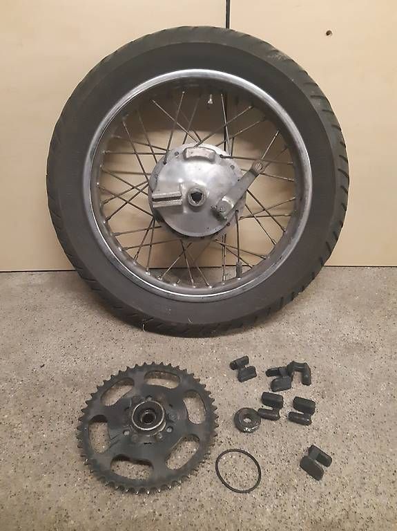 Yamaha Tutti i ricambio per moto: Yamaha SR 250 Rad Hinten – Usato da Zernez venduto da Bultaco03