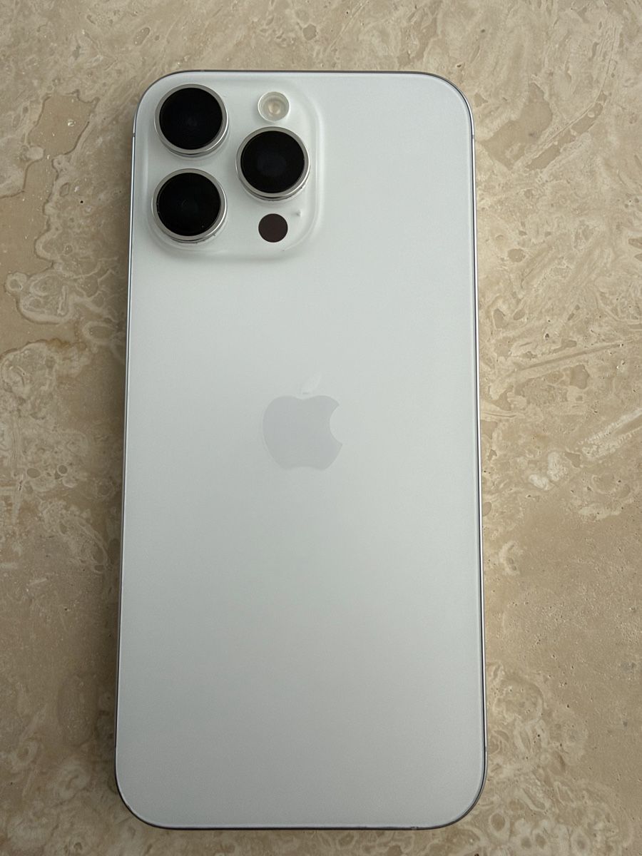 Apple Telefoni cellulari / Smartphones: Iphone 16 pro Max Weiss 512GB – Nuovo (secondo la descrizione) da Zürch venduto da Zuerich96.