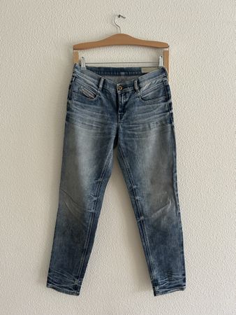 Diesel Belly Jeans Stretch W25/L30, presque neuf!