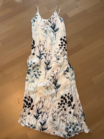Langes Sommerkleid aus Viskose