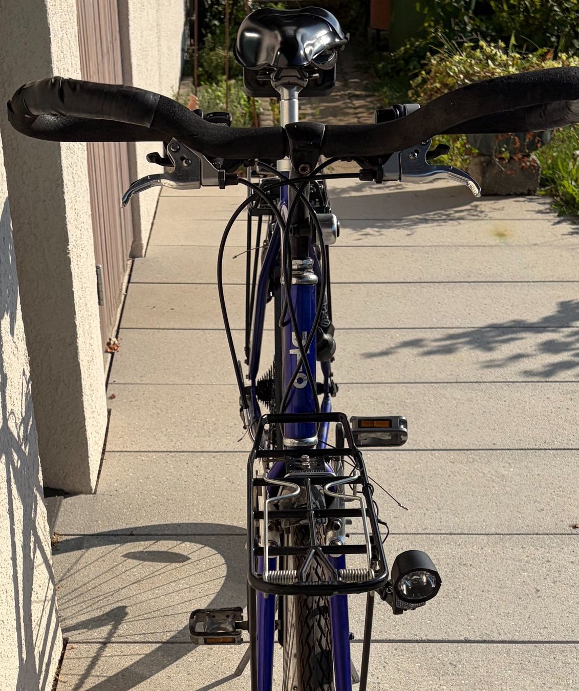 Vélos: UTO Tourenvelo Jg. 2002 – D'occasion à Pfäffikon ZH par Thwn 2