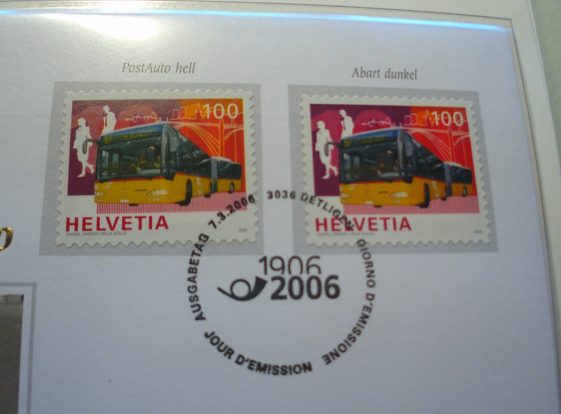 Tous les timbres: Abart 2006, 100 J. Postauto, Combo-FDC Hell + Dunkel – D'occasion à Niederwil AG par morostahu 1