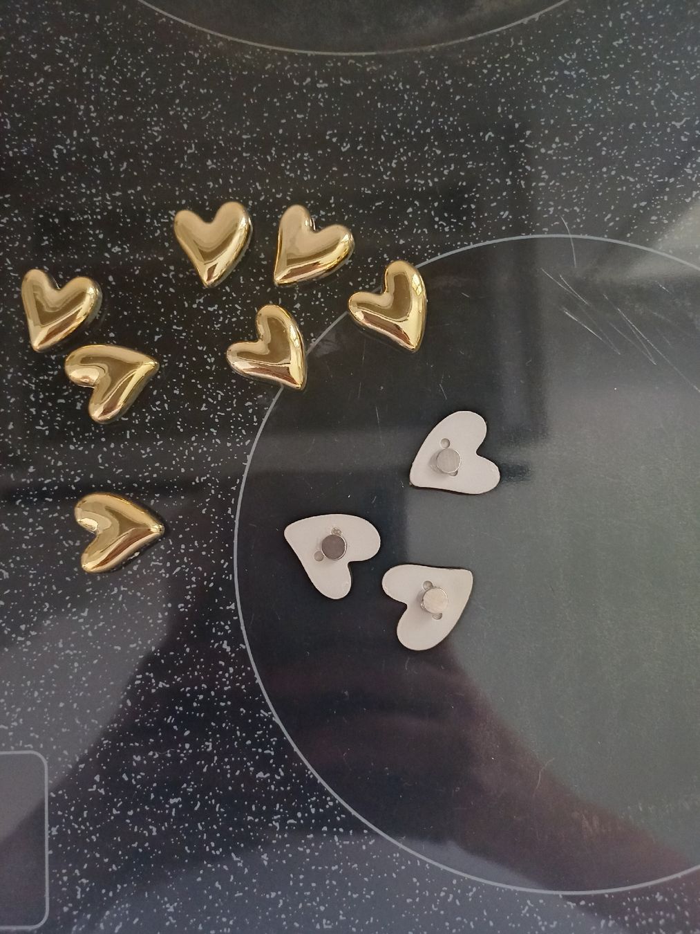 Calamite: 10 goldene Herz-Magnete NEU – Nuovo (secondo la descrizione) da Niederwangen BE venduto da Loulilou86 1
