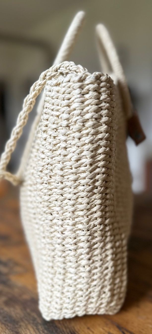Sacs femmes: Borsa in rafia – Neuf avec emballage d'origine à Locarno par DBSiesta 2